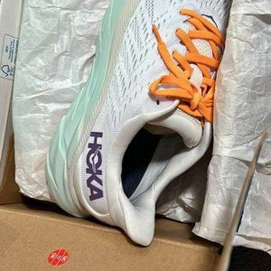 Women's HOKA CLIFTON 8 Sz 7.5 B Blanc De Blanc (White) NEW IN BOX